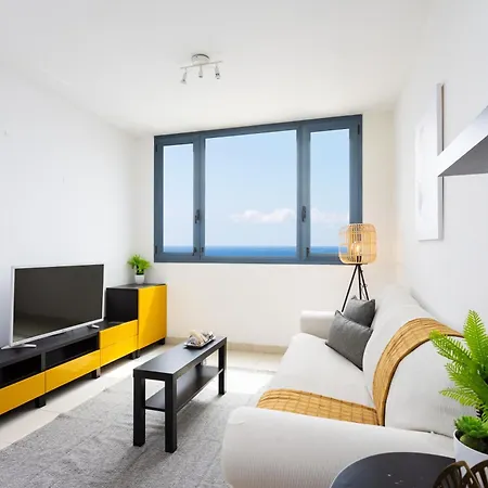 Eden Skyline Ocean View Apartment *